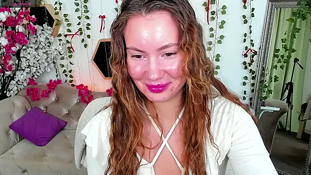  BellaClark online show from March 28, 2026, 8:21 pm