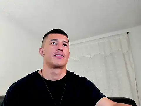 Snapshot of Muscle_man07 chatting on August 3, 2026, 3:18 pm Muscle man07 online show from August 3, 2026, 3:18 pm