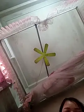 ladzy sexy online show from December 20, 2025, 5:10 am