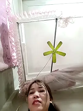 ladzy sexy online show from March 11, 2026, 4:01 pm