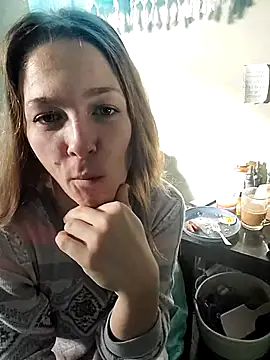 Snapshot of Cassaroll333 chatting on November 7, 2025, 3:05 pm Cassaroll333 online show from November 7, 2025, 3:05 pm