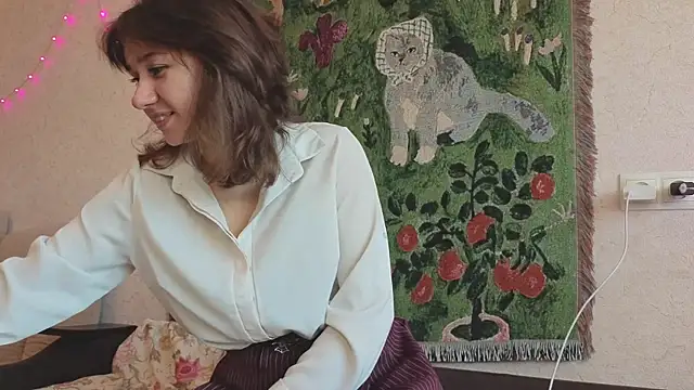 MiaLovelyOne online show from April 24, 2026, 2:08 pm