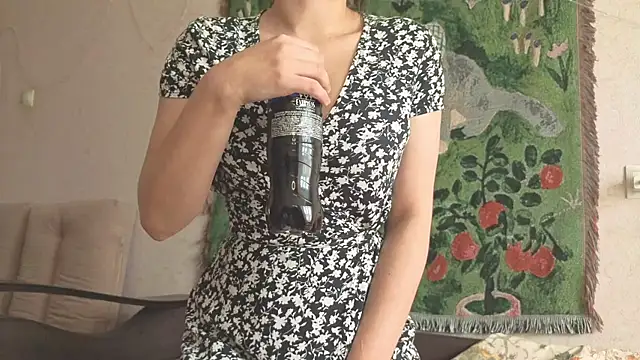 MiaLovelyOne online show from May 16, 2026, 5:17 am