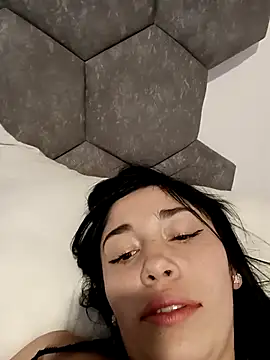 AbbyLewiis online show from November 8, 2025, 1:36 pm