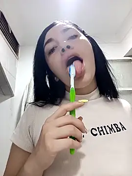 AbbyLewiis online show from December 3, 2025, 9:42 am