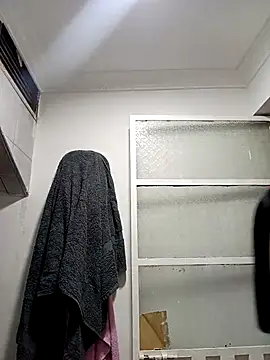 AbbyLewiis online show from November 12, 2025, 11:14 am