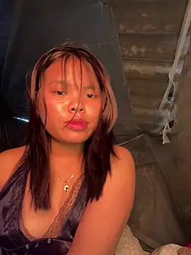 hello-cute online show from December 17, 2025, 4:28 am