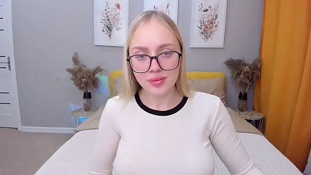 CeaneLino online show from November 20, 2025, 2:07 pm