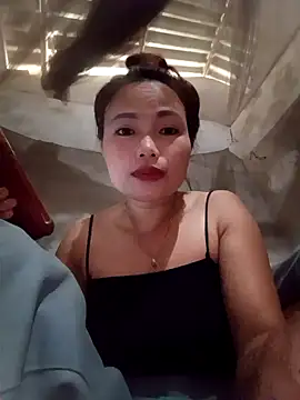 Snapshot of Rabbit-small chatting on October 20, 2025, 4:36 am Rabbit-small online show from October 20, 2025, 4:36 am