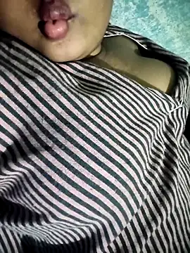 World Top Girl online show from November 19, 2025, 2:28 pm