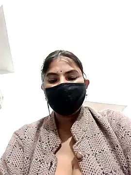 Hot radhaji online show from November 26, 2025, 5:57 pm