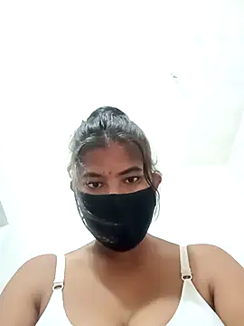 Hot radhaji online show from October 16, 2025, 6:32 am