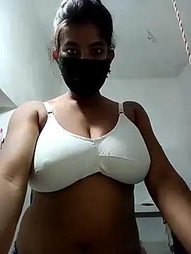 Hot radhaji online show from October 17, 2025, 10:50 am