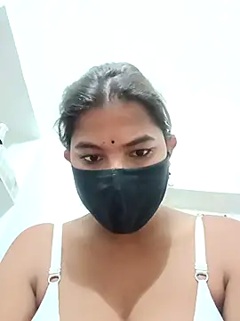 Hot radhaji online show from November 22, 2025, 5:12 pm