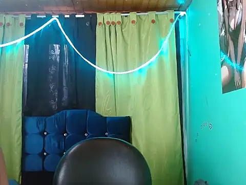 Melani ebony online show from February 18, 2026, 1:29 pm