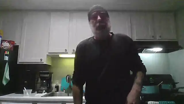 Snapshot of Fuck-Buddy-4U chatting on January 14, 2026, 11:30 pm Fuck-Buddy-4U online show from January 14, 2026, 11:30 pm