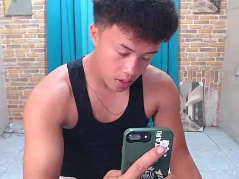 ur naughtyboy patrick online show from February 8, 2026, 1:31 pm