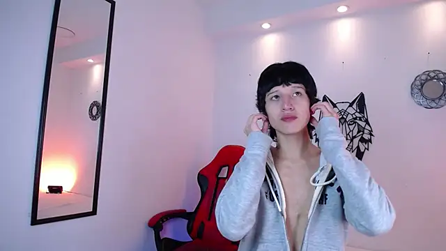 Emo Boy  online show from December 15, 2025, 1:28 pm