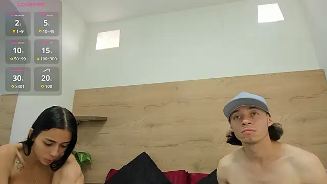 nicollandjhon online show from March 12, 2026, 11:58 am