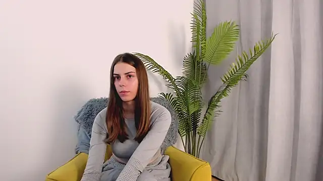 Snapshot of ElaineRothwell chatting on October 11, 2025, 3:24 pm ElaineRothwell online show from October 11, 2025, 3:24 pm