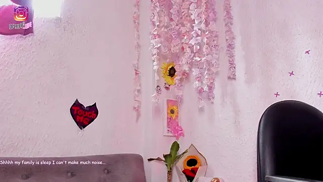 Emilycollei online show from February 15, 2026, 8:08 pm