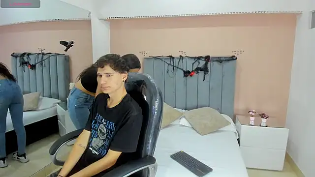 Taylor and exidt online show from October 31, 2025, 1:08 pm