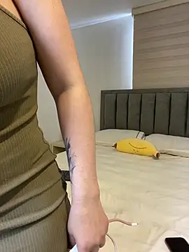 Isabella LaRue online show from February 4, 2026, 8:48 pm