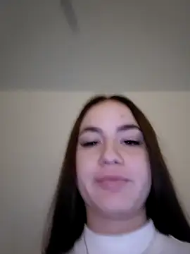 MayaGlow online show from November 28, 2025, 6:35 am