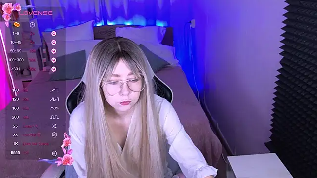 sofiisun online show from October 22, 2025, 2:22 am