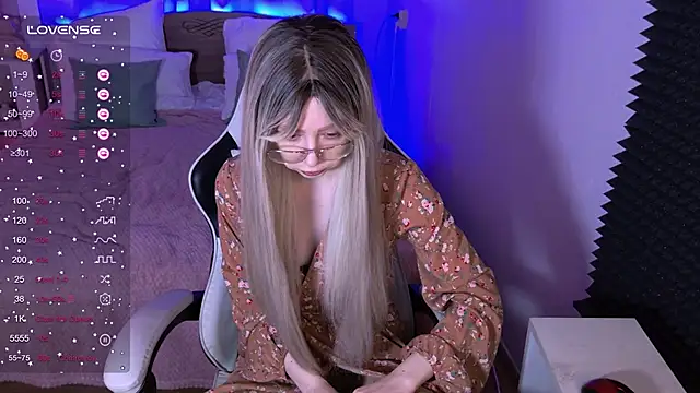 Snapshot of sofiisun chatting on February 6, 2026, 2:07 am sofiisun online show from February 6, 2026, 2:07 am