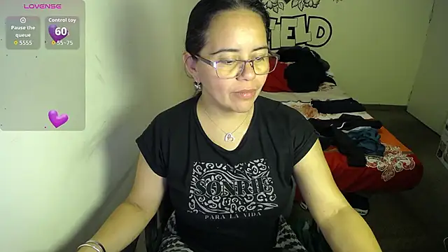 Snapshot of Miss__kendra_ chatting on February 8, 2026, 2:42 am Miss kendra online show from February 8, 2026, 2:42 am