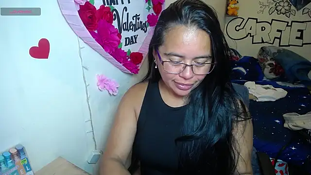 Miss  kendra  online show from May 10, 2026, 2:48 am