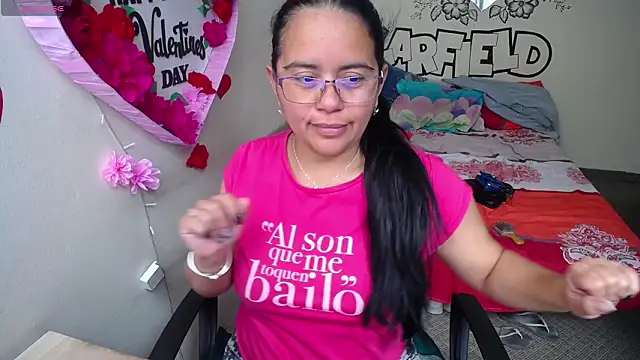 Snapshot of Miss__kendra_ chatting on February 26, 2026, 3:23 pm Miss kendra online show from February 26, 2026, 3:23 pm