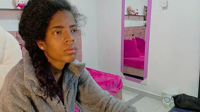 thianahorny online show from April 8, 2026, 1:01 pm