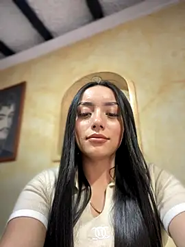 LUCIA 27- online show from October 16, 2025, 2:03 pm