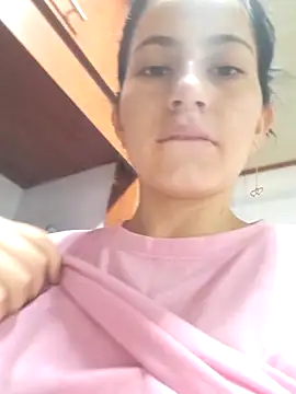 IAM SARAH online show from October 19, 2025, 4:32 pm