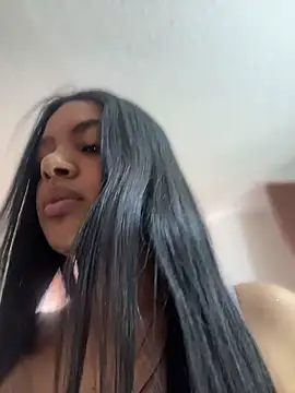MeganHillss online show from June 3, 2026, 7:07 pm