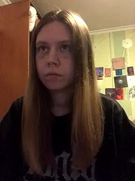 Snapshot of LunaVirelle chatting on October 28, 2025, 5:12 pm LunaVirelle online show from October 28, 2025, 5:12 pm