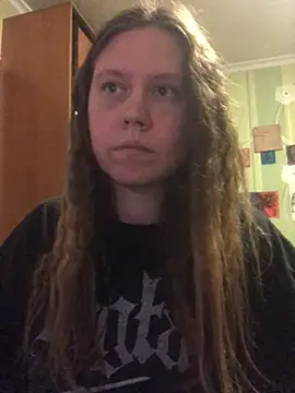LunaVirelle online show from April 30, 2026, 7:43 pm