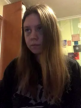 Snapshot of LunaVirelle chatting on October 16, 2025, 4:15 pm LunaVirelle online show from October 16, 2025, 4:15 pm