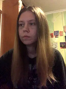 Snapshot of LunaVirelle chatting on October 13, 2025, 6:20 pm LunaVirelle online show from October 13, 2025, 6:20 pm