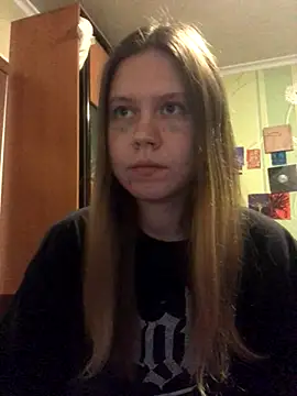 Snapshot of LunaVirelle chatting on October 18, 2025, 10:01 pm LunaVirelle online show from October 18, 2025, 10:01 pm