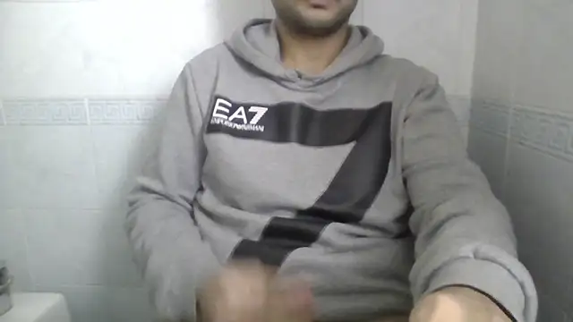 Snapshot of sci69 chatting on February 3, 2026, 2:11 pm sci69 online show from February 3, 2026, 2:11 pm