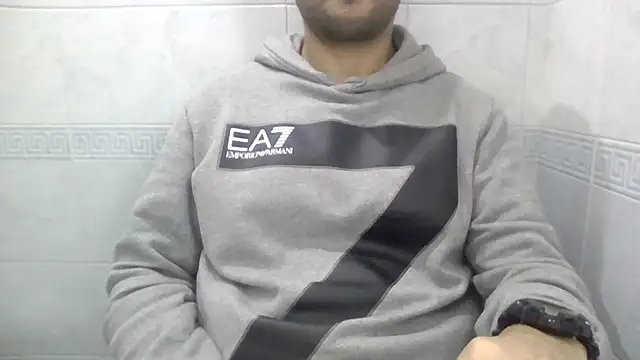 Snapshot of sci69 chatting on February 4, 2026, 2:12 pm sci69 online show from February 4, 2026, 2:12 pm