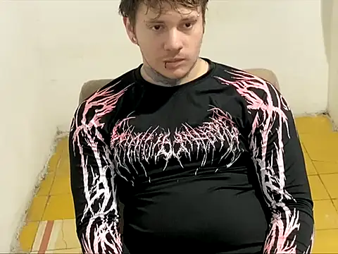 Snapshot of Skol_100802 chatting on February 25, 2026, 1:06 am Skol 100802 online show from February 25, 2026, 1:06 am