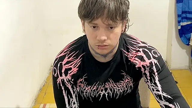 Snapshot of Skol_100802 chatting on February 23, 2026, 1:07 am Skol 100802 online show from February 23, 2026, 1:07 am