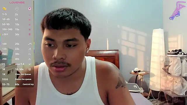 LuisitoJuancho55 online show from April 13, 2026, 9:02 am