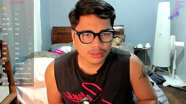 LuisitoJuancho55 online show from December 21, 2025, 12:40 pm