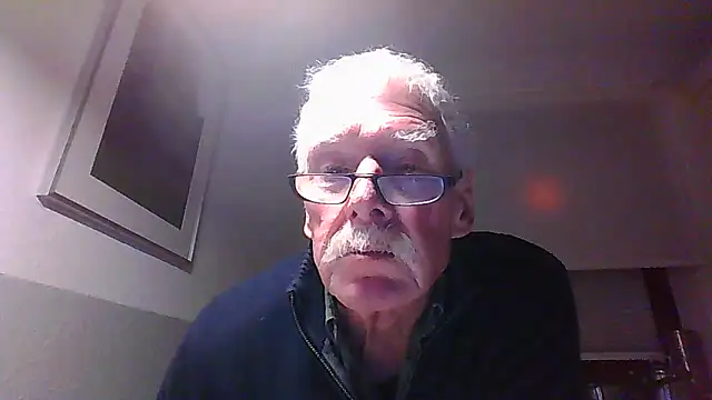 super-snoopy online show from December 4, 2025, 5:01 pm