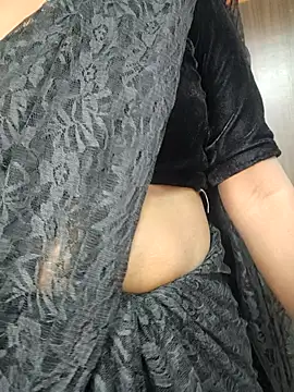 Tamilmallu-duskygirl03 online show from November 12, 2025, 7:12 am